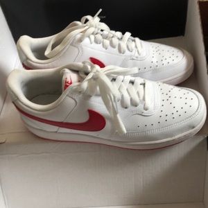 Nike court vision. Red/White
